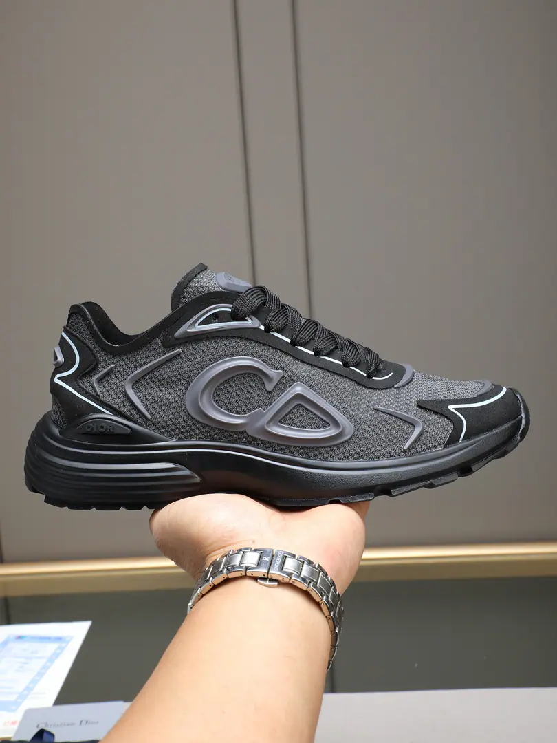 Latest online.DIORAmbassador Wang Junkay is a great performer of Didio sneakers., To create a spiritual and leisure style with modern lines and technical features. The new sneakers are the ones that are the most modern in the ancient market.DadShoesIt's a stylish.DiorMark, It's a fine-looking leather and web-eye-painting piece.. The letters on both sides of the shoe.CDIdentify yourself., Original1: 1Reengineer top-level version Codes:38-44. - It's a deal.45