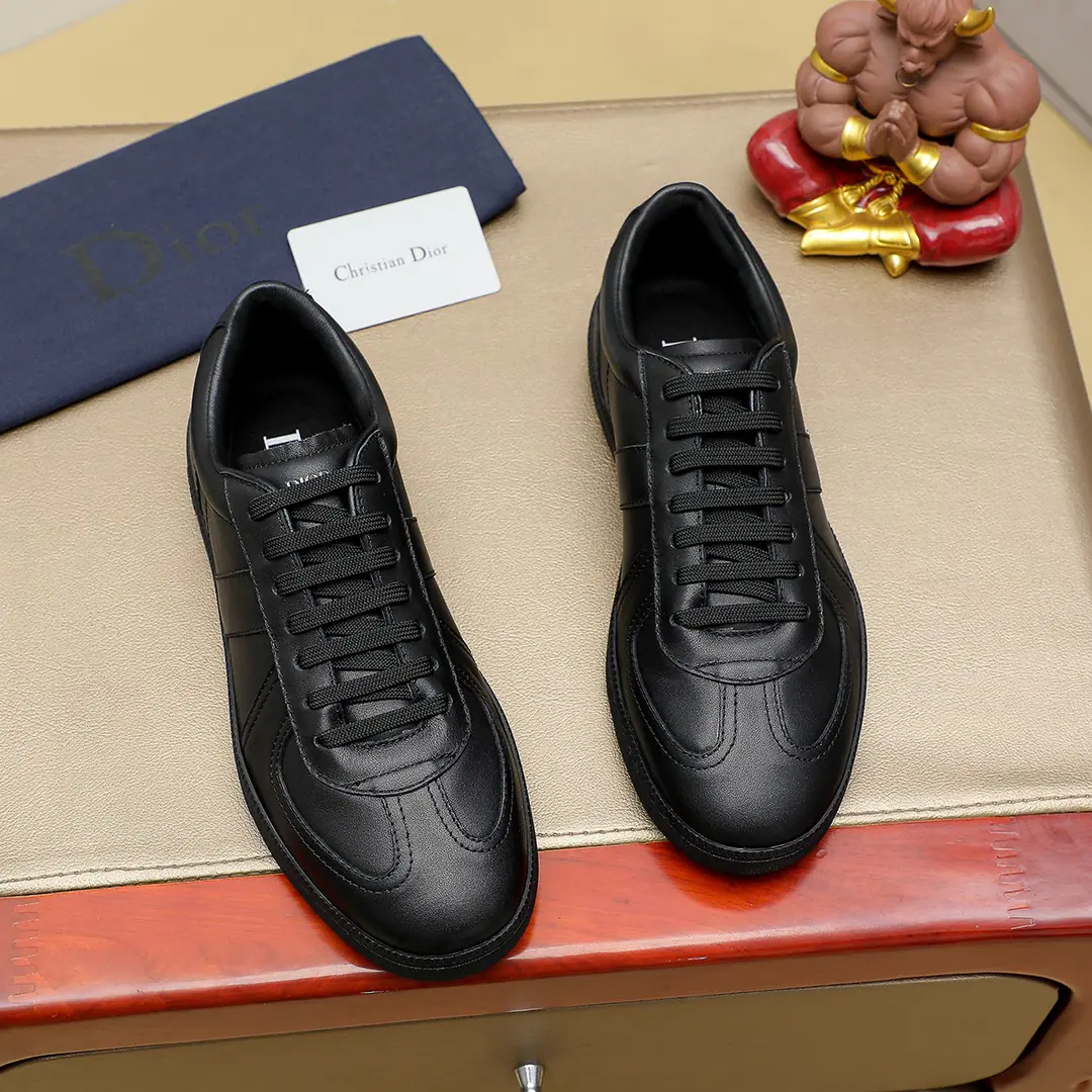 Plant 🔥【Dior】Top Top Top🔝Requisitions🔍🔍Latest🇺🇸The counter is being sold simultaneously., Original Italian·Cowskin.·（Highlight High-end·- How expensive.·Slot）I'm a researcher.（In the cow's skin.）Shoes under the sole.: The original plant is used for the original base.⚠️Otsumi!.Comfortable.·Pumper·Slide-proof·Physical shoot🎬It's even better in shape.🔍Colours: 4Colour Optional💕💕Codes: 39-44……