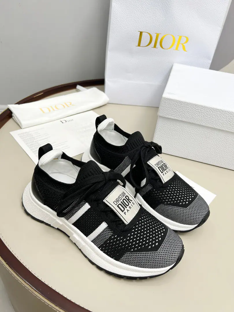New paragraphRun'nI'm a little bit of a fang. Re-enacting sports style with elegant fashion.. The shoes were carefully made from white net eye fabrics., Shoe belts and heels.Christian Dior ParisMark. A fine pair of shoes, soft and soft., It can add high-altitude to various recreational models.. Shoe.: Original open-text fabric. I'm comfortable with air. Inside, put your feet on the inside.: Neteye fabric/Counter-feathers. Shoes under the sole.: TPUThe snorkel is sliding the bottom. Codes: Couple money.35-45