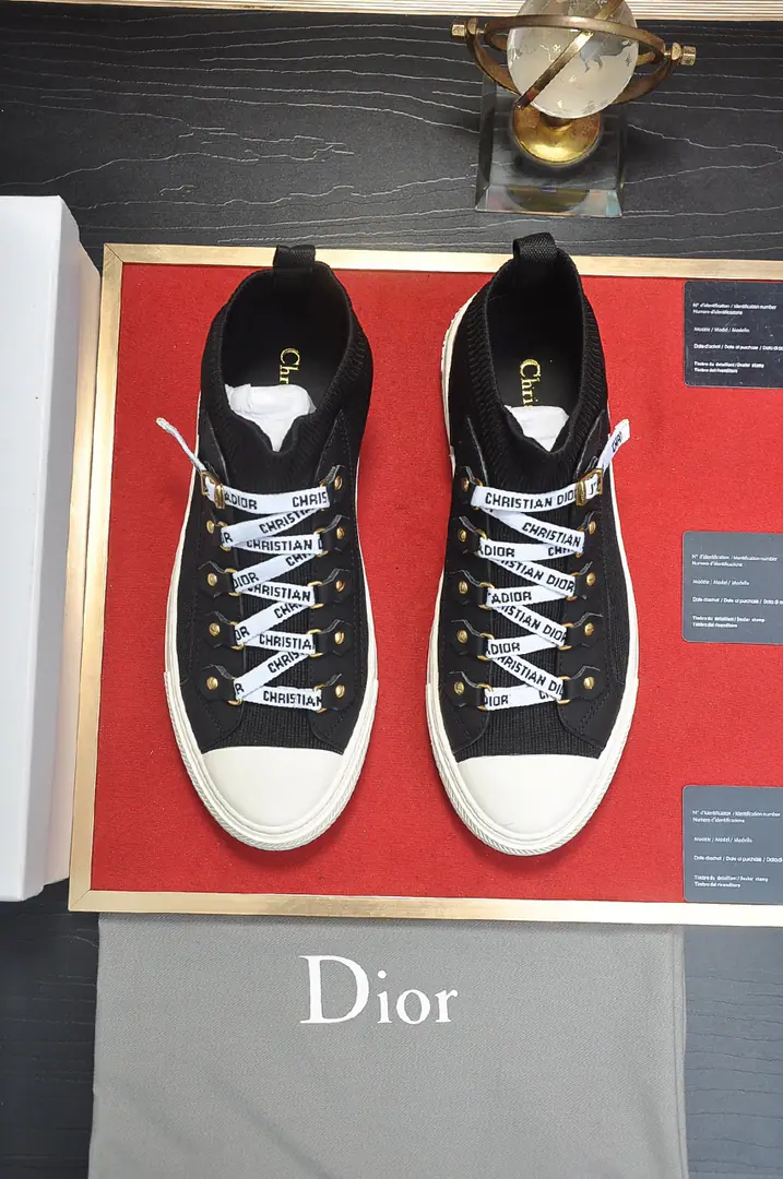 Get out of the factory. 【Dio.】Walk ‘n’DiorA couple of embroidery cotton.👩‍❤️‍👨Leisure shoes., Use quality, White rubber bottom., Pure cotton embroidery on the shoe., Show your personality., Use of shoe tongues and shoelacesChristian DiorMark Decoration. Water, in the sheep's skin., Skins and feet.. Couple money.（Female35-40Code）（Men38-44Code）