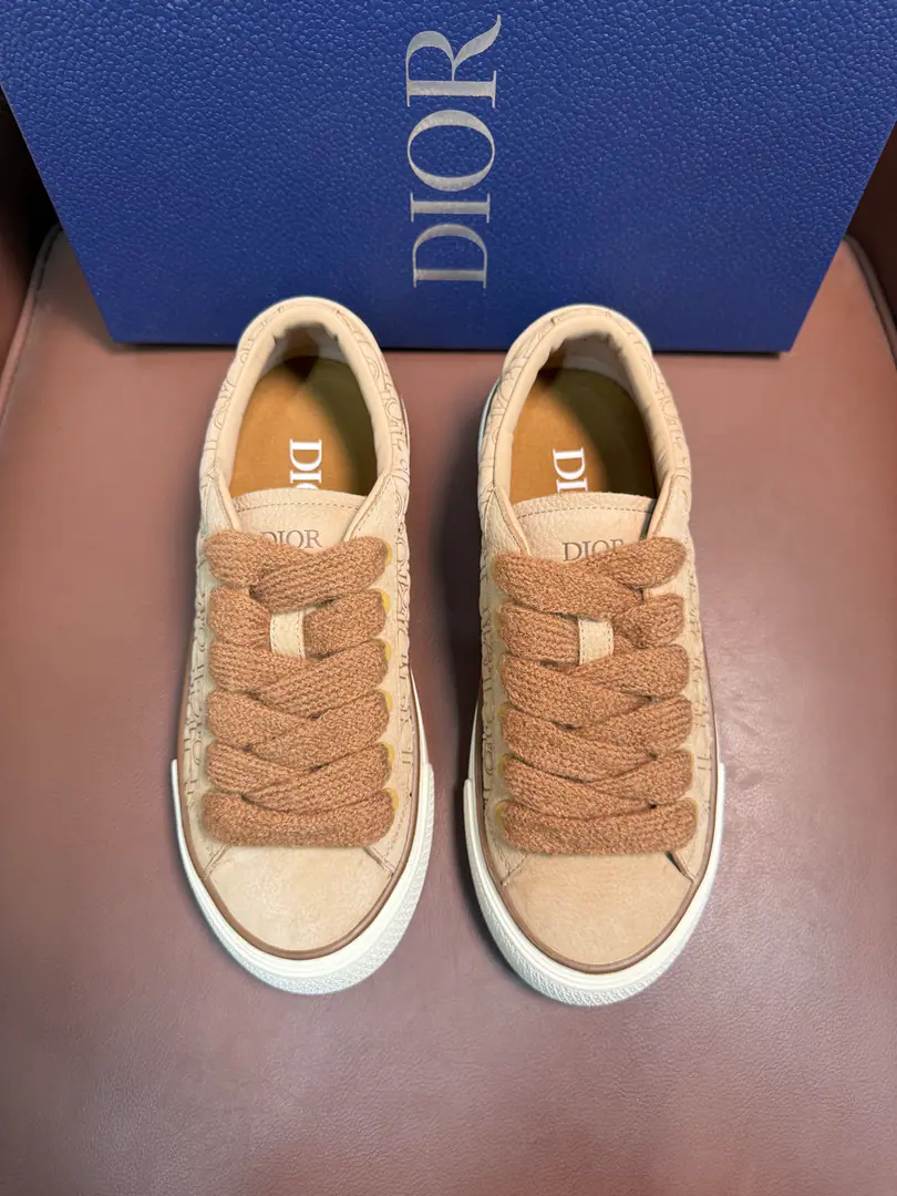 Dio～r 🆕This one. B33 The sneakers are all new to the classic tennis shoes., Fashion stylistic stylistic stylistic stylistic stylistic stumps highlight a strong quality.. It's carefully crafted with cattle leather., I'm not sure. Oblique Stamps, ♪ With the accessories ♪ Dior Signaled shoe tongue., The mare-wired shoelaces and the dumb-faced yellow-copper eye., Don't make a single.. Oblique The soles of the rubber shoes with stamp effect, The back side is contrasted. Dior 30 Avenue Montaigne Mark Up. It's a fashionable style.. Dollar, Size: 39-44（38.45.46Do it.）