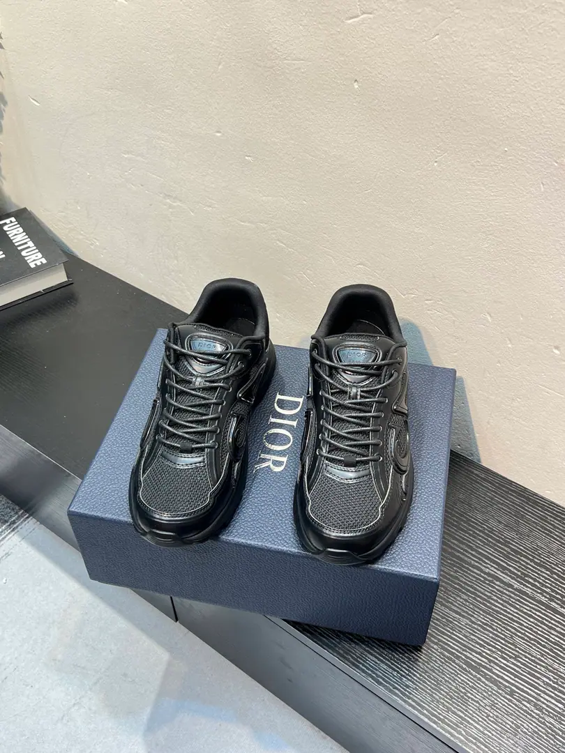 🔥🔥🔥Dior Dior's latest color.B30Series Respect Daddy's sneakers. Original procurement development Make the goods. NewB30Sports shoes Reconciling the trend of the retro-establishment market Dad ShoesIt's on the tongue of the shoes.DiorMark And the shoes are...B30Model！B30They use delicate leather and web-eye fabrics to put their shoes together., The letters on both sides of the shoe.CD Identify yourself., The shoe has many lines to outline the details. Makes shoes look less monotonous., It's a recollection. Send a cabinet for fine packaging🛍📦 ▪️Fabulous.: Original customised technical fabric+Network ▪️Uchi.: Customize the air inside. ▪️Otsumi!: Original OpenIPBubbles+TPUOtsumi! ▪️Bottom: 3.5CM ▪️Size: Female size35-40 / Men39-46（Men38 46Do it.）