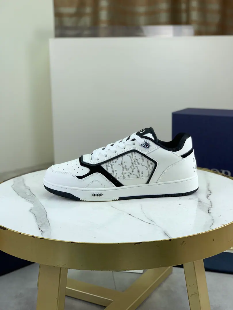 Plant prices 💎Top Quality💎A pair of Dio's sports shoes. Top-level high-end version Repurchase Quality Original development The Dios Spring and Summer Festival.B27 The couple's sneakers are the new item in the series., （Dior）B27Sports shoes,Original purchase The old spring-old sports shoes. A big star in the red. The upper foot is very effective.nice It's made by Italian craftsmen.B27Sportsboard shoes The hierarchy is clearly defined with a different stereo effect.🌟Show the Modun Yuagle.,It's like a beauty.Dior x AJ1, The classic old flower embroidery element. We're out of stock. Original Counter1:1The condom, Perfect shoe.. DiorThe classic style of the. It's carefully crafted with black smooth cow leather., Sides are in rice and black. Oblique Pamphlet. “CD Icon”The shoes are so beautiful and so delicate., Double rubber soles., The back end of the shoe and the heel have branded details., Raise the tone. The ankles. Oblique Stamp belt, Alignable Altitude, It's a good thing to be in line with the whole design.. It's a lot of fashion., It's a color for the different models.. Import silk cow skins.DEmbrace. Multicolor🉑️Select TPUOtsumi! Codes:Female35-40 Men: 38-46（Men38, 45, 46Do the code., No, no, no, no, no.）