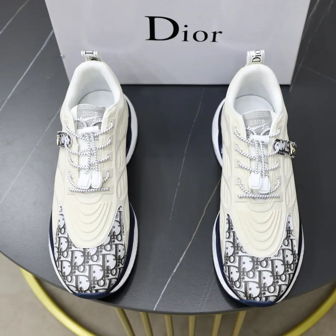 Get out of the factory. 🙅‍♂️🙅‍♂️🙅‍♂️ Brand: Dio.DIOR Standard Code: 38-44（45Make a reservation.） Level: Same as the other two. Materials: Original Facsimile Into the comfort zone. ♪ Softly and softly ♪ Type: Men's fashion shoes. Run! Sports shoes The noble luxury of the great elements. Top luxury. Colours: Physical Image Colour
