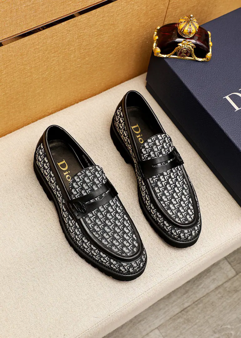 💐 Trade marks: Dior「 Dio.」Leisure shoes. Positive code number: 39-44（38.45🉑️Make a reservation.） Commodity materials: Select Italian import of original fabric footwear, Imported water dyes🐂In the cow's skin.. Strong stereo visual effects, - The bubble. Yin. Colour: 1⃣️Colour Optional