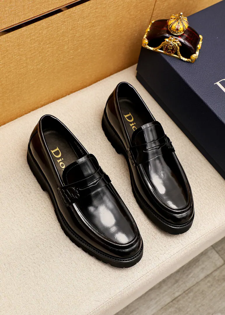 💐 Trade marks: Dior「 Dio.」Leisure shoes. Positive code number: 39-44（38.45🉑️Make a reservation.） Commodity materials: Select The Italian import is on the front of the oxen., Imported water dyes🐂In the cow's skin.. Strong stereo visual effects, - The bubble. Yin. Colour: 1⃣️Colour Optional