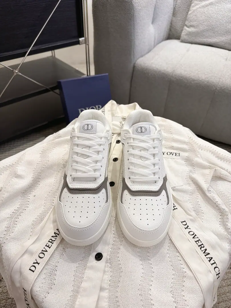 DIORDior Classic Leisure Expense Series 【B27Couples' leisure shoes.】 Based on the classic shoe. Add deconstruct element design Classic brand.🔢NumberslogoIt's perfect on the shoetail. Round the circle around the shoe line.“23”Mark, Original custom-made cattle skinnet➕Embroidization Alphabet process, It's a good time., It's a very modern design., The market is the top. The king of the upper foot.🔥 ❶Fabulous.:Original custom-made cow skin➕Original customized embroidery fabric ❷Uchi.:Original customize high density air network ❸Foot.:Customize the original high density air-infused hyperplastic mats ❹Otsumi!:OriginalTPUMulti-coloured snorkel【Unusual base】 ❺Codes:Women35-39.Men40-45（Women40.41.Men45.46.Custom without re-offer） ❻Packaging:Original package ☀Colours:Synchronise update of the network Kobara.（Men➕10） Koban.（Men➕10） Print➕20