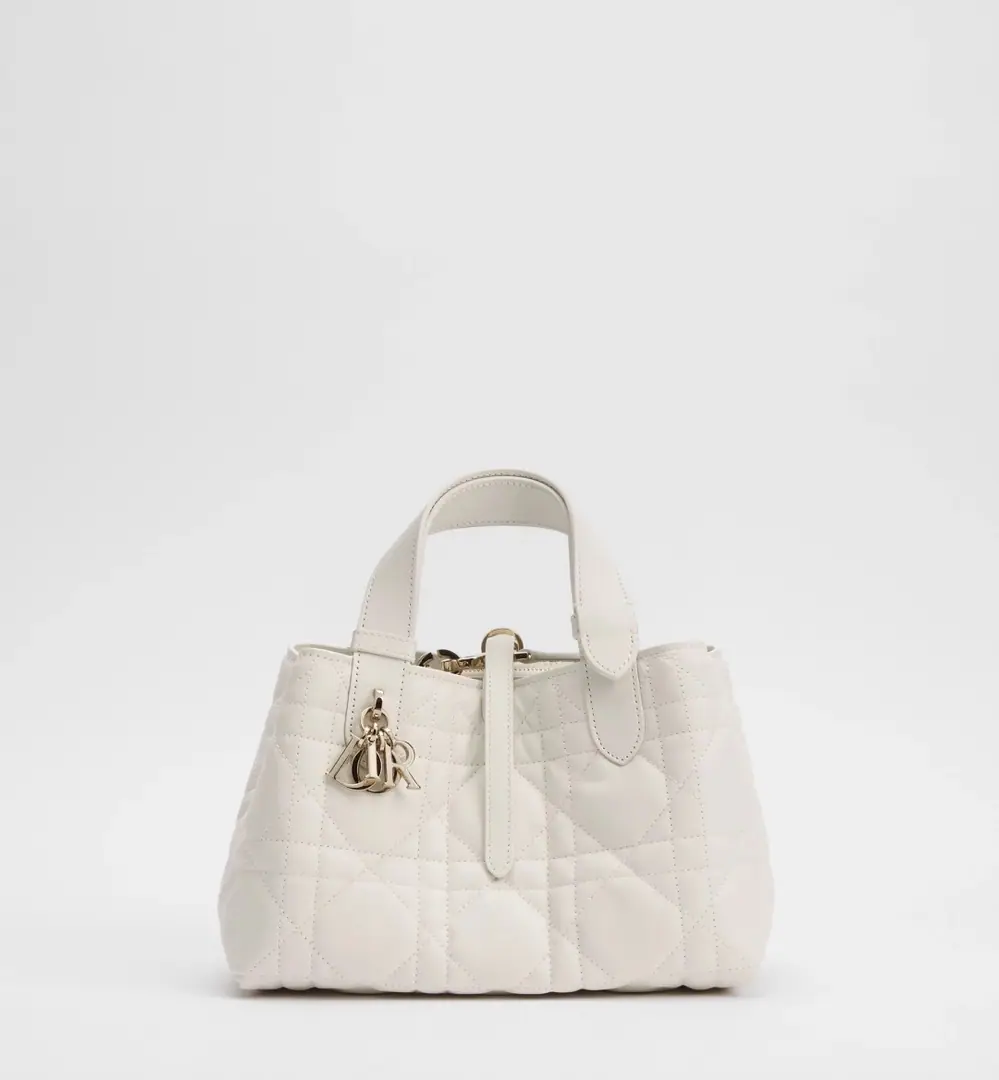 SmallDior ToujoursHandbag. White cow leather with super-twigs. Official Details Official Size: 23x15.5x12centimetres(LongxHighxKuan)