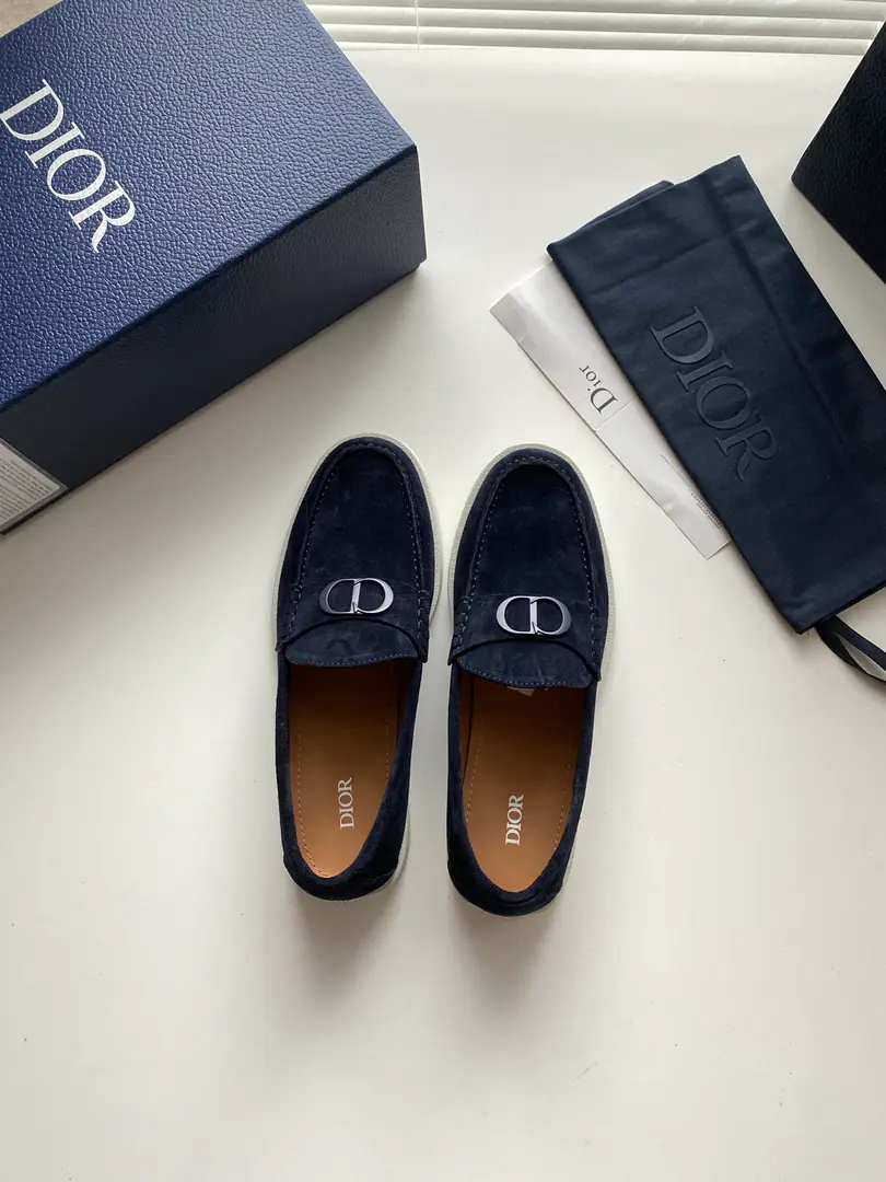 New paragraph🆕 Dior Granville LeFleur shoes are a casual orthopedic shoe-shoe.. The luxuries of dios and velvets are carefully crafted., Shoes on the face of the same color and the same color as copper alloy. CD Icon Mark Up. Lighter white rubber soles are more sophisticated., Outside, engraved. Dior Oblique Pattern Upgrade, On the back. Dior Mark. It can add grace to the various forms of leisure.. Codes: 38-44 Colours: Black, Ash., Qazi, Dark Blue