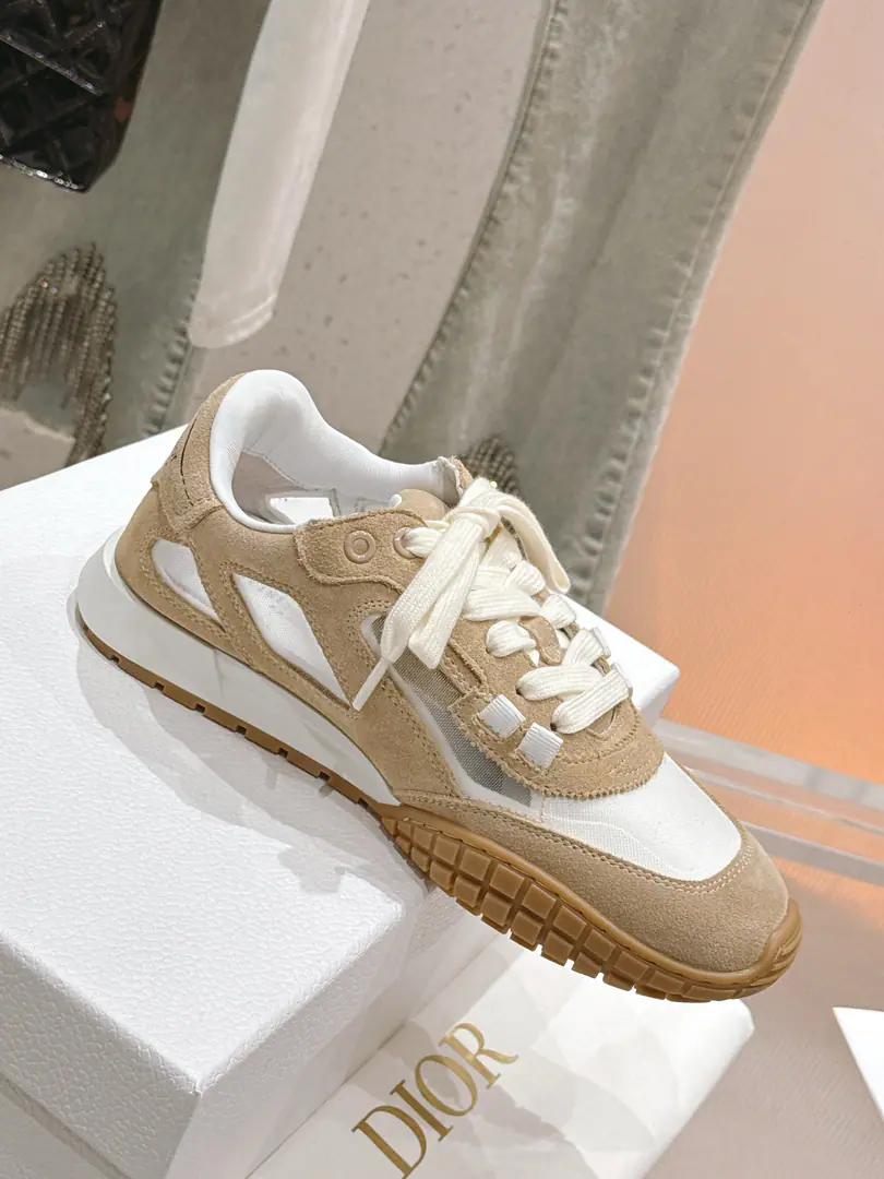 🏧𝐃𝐢𝐨𝐫The Dios New Lover.👫- The German shoe. A bright eye viewing network design style The top-of-the-line surface mix. It's fresh and full of life. I'm so happy with my feet. Shoe.: Bullskins., Cows, counter-emerging and netting. Uchi.: Lamb skin. Shoes under the sole.: Shade it.TPUOtsumi! Codes: 35-45（Women40.41Men45Make a reservation.）