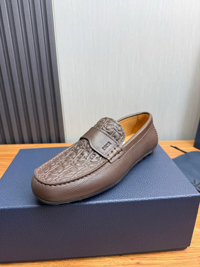 Plant ＤＩＯＲ.Dio..Classic driver's bean shoes.👟It's a good time for leisure.🔗Official Network1:1Delivery☑️Original cow skin+Imported water-tied cattle., The classic hardware buttons., Original rubber beans soybeans, 38-45（45Make a no-refund order.）