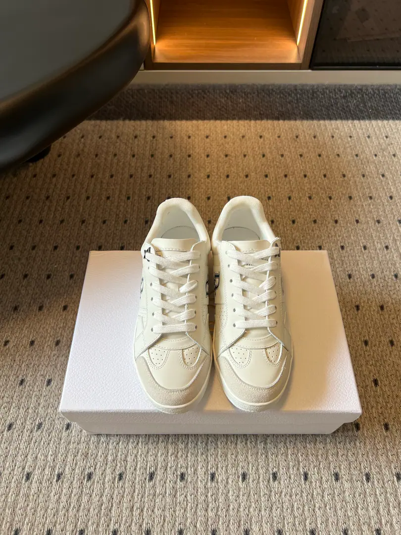 Top Quality Dio*26ssA new leisure shoe in the morning and autumn. You're so lazy and relaxed., I'm gonna put my shoes together., Stereo-letter sign for shoe-shoes., The details of the star shoelaces are very special., The lazy man was so careful with his design.. A simple one fits the season., With a pair of straight pants and leisure., With short skirts and a nice mix., - I'm on my way., - I'm going shopping for tea., You can run it outside the house.. Shoe.: Bullskins. Uchi.: Bullskins. Otsumi!: Original version to open size: 35-41Code（40, 41Code custom is not to be changed）