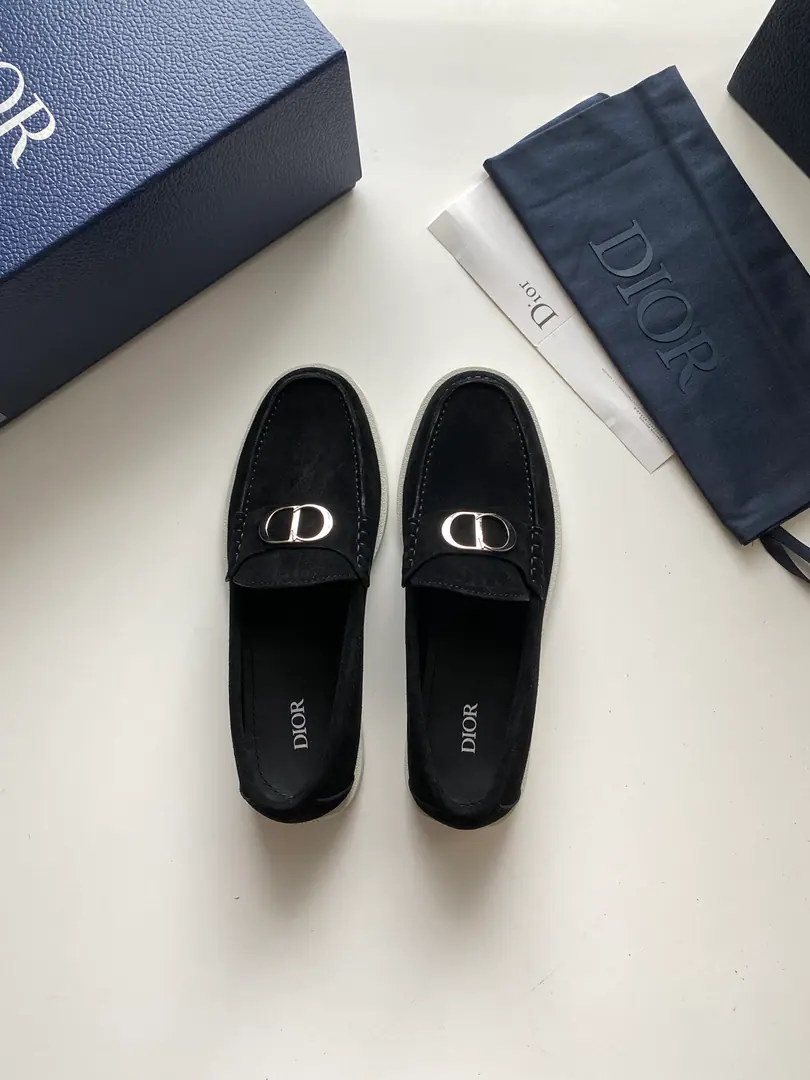 New paragraph🆕 Dior Granville LeFleur shoes are a casual orthopedic shoe-shoe.. The luxuries of dios and velvets are carefully crafted., Shoes on the face of the same color and the same color as copper alloy. CD Icon Mark Up. Lighter white rubber soles are more sophisticated., Outside, engraved. Dior Oblique Pattern Upgrade, On the back. Dior Mark. It can add grace to the various forms of leisure.. Codes: 38-44 Colours: Black, Ash., Qazi, Dark Blue
