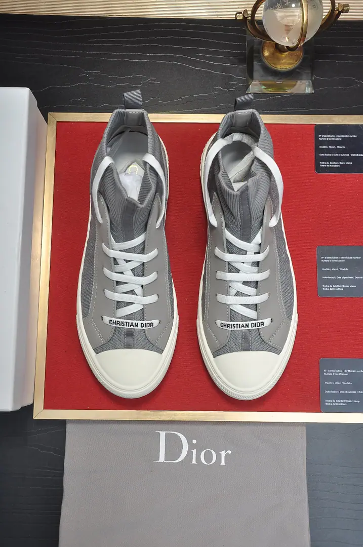 Get out of the factory. 【Dio.】Walk ‘n’DiorA couple of embroidery cotton.👩‍❤️‍👨Leisure shoes., Use quality, White rubber bottom., Pure cotton embroidery on the shoe., Show your personality., Use of shoe tongues and shoelacesChristian DiorMark Decoration. Water, in the sheep's skin., Skins and feet.. Couple money.（Female35-40Code）（Men38-44Code）