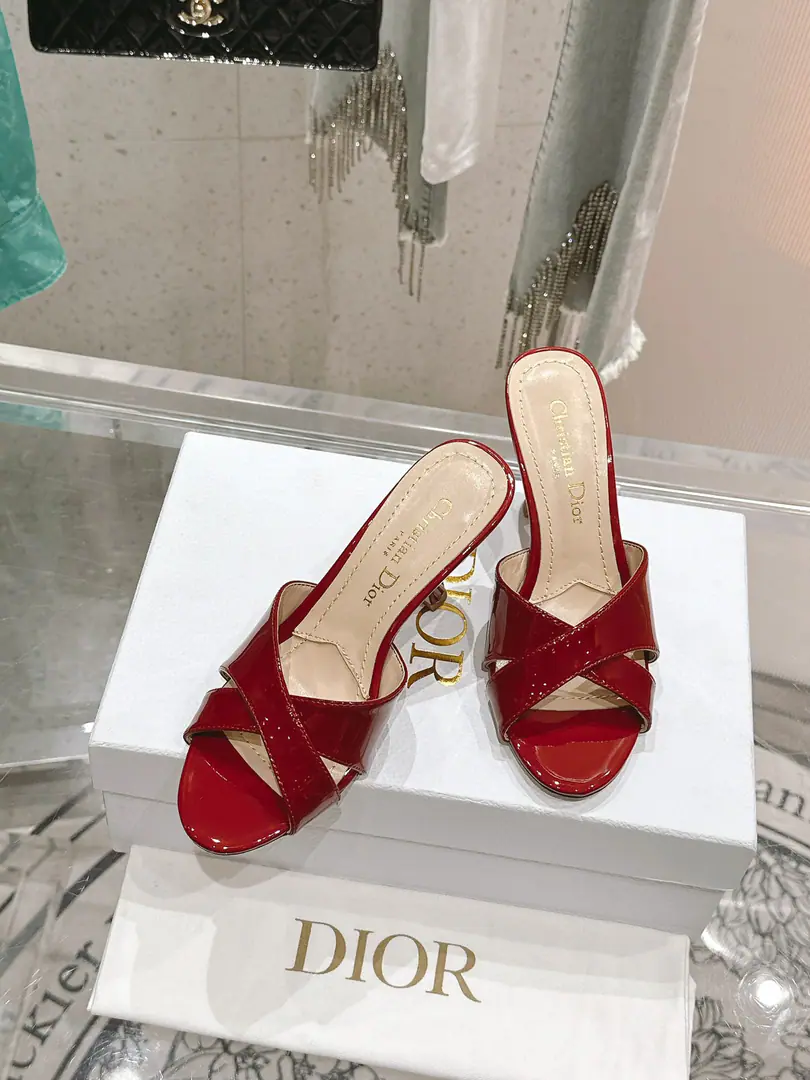 🏧𝐃𝐈𝐎𝐑The Dio New Series Pearls and cross-heel slippers. Shoe-sides are painted./Drilling. Inside, inside, inside, inside. Italian original cow-skin soles. He's tall.: 8cm Codes: 35-39 [40/41Custom]