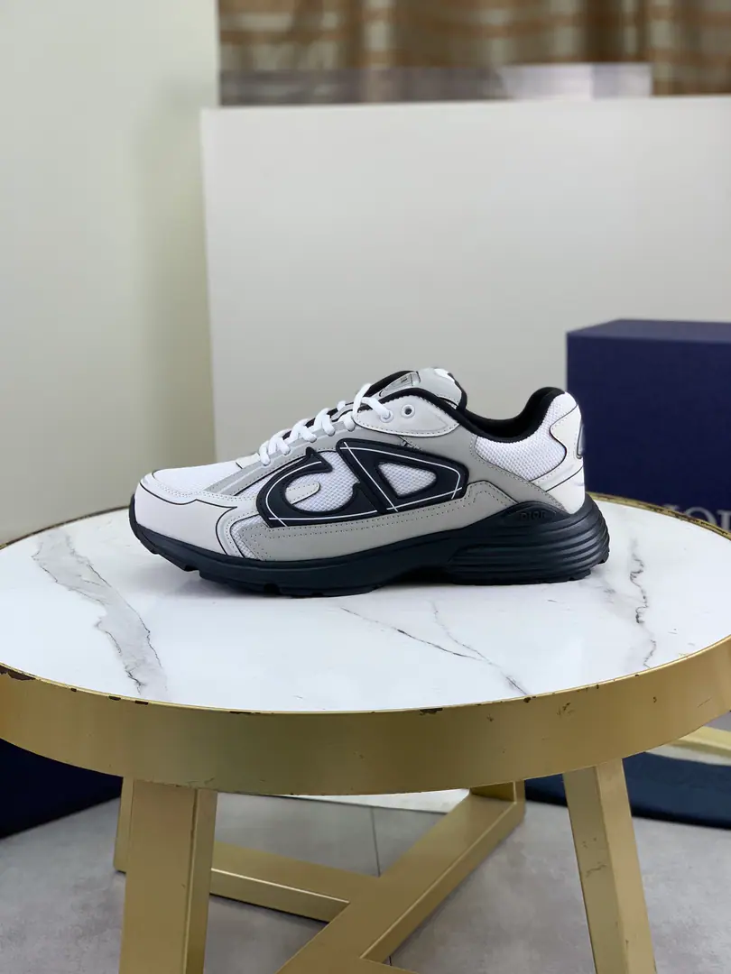 Plant prices 💎💎💎Top Quality DIORDior. B30Upgrade Low Gang Sports Shoes Associates Series This is the new one this season is about to come.B30Low Gang sneakers are one of the flagships of the series.. The tweaked-up fabrics and white technical fabrics with the skin of the cow and shoe., ♪ With a reflectionCD30Graphical signs. Heel and tongue.B30andCD30Mark, A particularly light carving rubber soles with a symbolic dot-up., The internal sling details shape the ideal comfort of wearing the experience., It's a mix of leisure styles.. Showing the modern style of fashion. Size:35-46（Notes: 46Do it.）