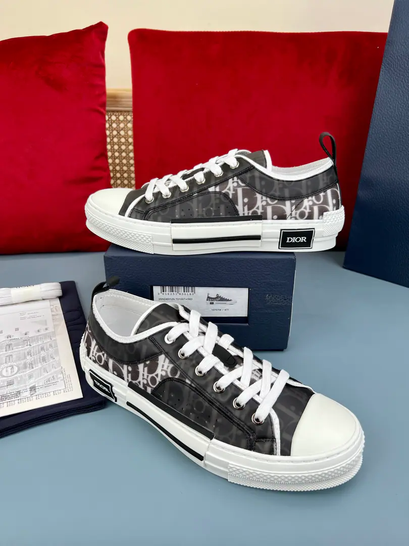 Couple money.👫Plant price, Top version original engravedDior Dio.B23Low gang sneakers. This one. B23 Low gang sneakers use transparent web-eye fabrics andOblique Flank canvas folded with decorations, It's a huge effect.. The classic canvass details., ♪ Like a hole in the eye and a tie ♪, White rubber soles., We'll have to get the rounded shoe head and the back heel and the ring., ♪ Fabulous design and retro-channeling. Sidesark“DIOR”Marks and other contrasting details., It's easy to mix with a variety of leisure products.. * Oblique The bouquets are made of transparent collage. * Superfiber. * The rubber surface with reinforced shoes is paired with double-coloured plates. * Ruler Standard, It's recommended to be purchased by normal shoe code. * Size: Women35-40.Men38-46（45.46I'll make sure I don't change it.）