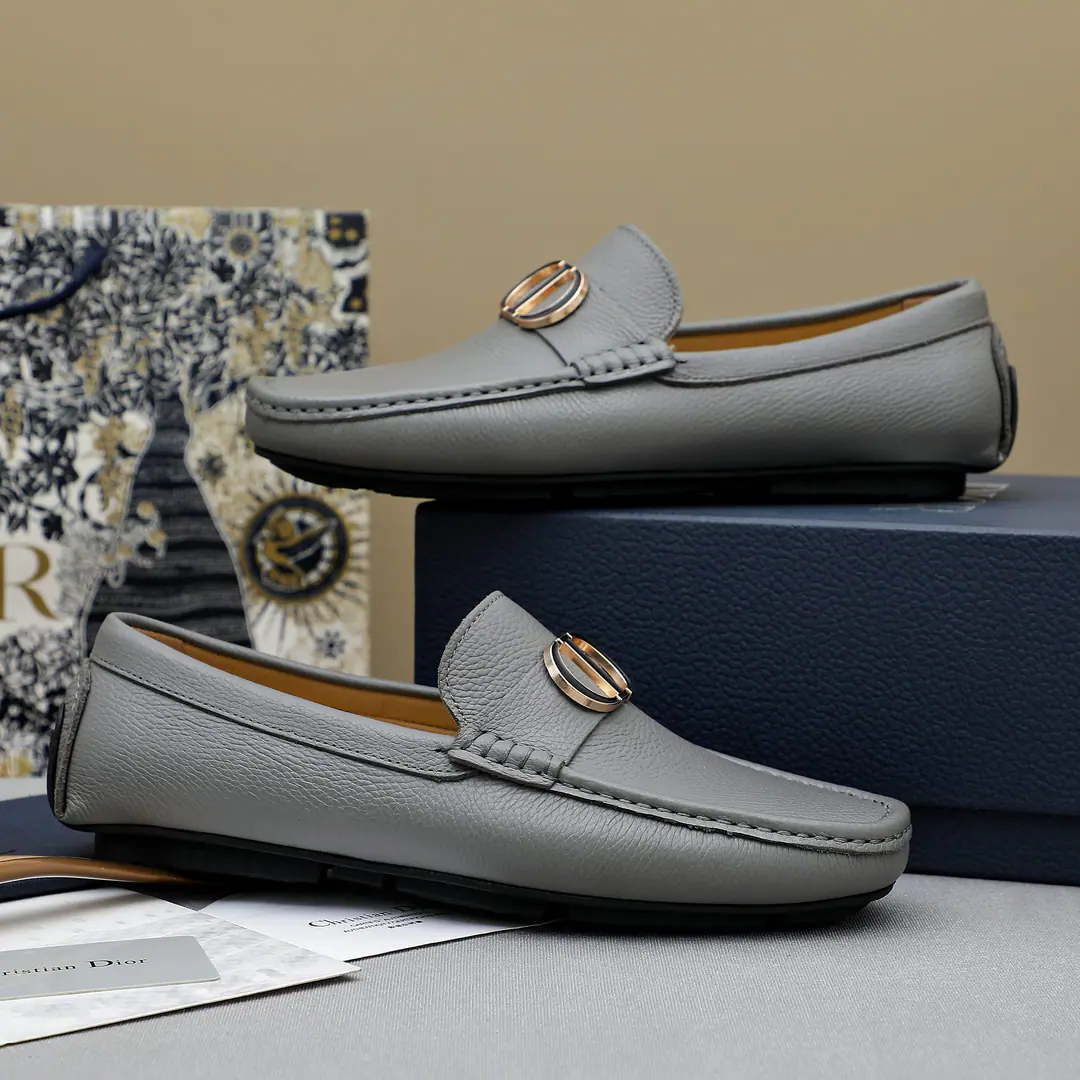 Trade marks: Dior「 Dio. 」Leisure shoes. Positive code number: 38-44 （45.46I'll make sure I don't change it.） Commodity materials: The stale cow-skins. In the sheep's skin. Rubber Bottom