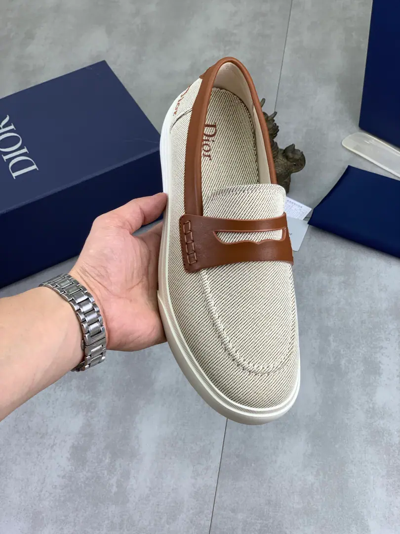 Plant prices ⚽️ High Version 💎💎💎Dior Dio. Original bean shoes.！Top Italian sub-purchase！Men's business shoes., The original shoe face imports the cow skin., It's very impressive., Gentle., Into the inside, watered cow skin., Top Italian original rubber base, First-class work., Top quality！Size: 39-44（38 45Do it.）2️⃣Colour Optional