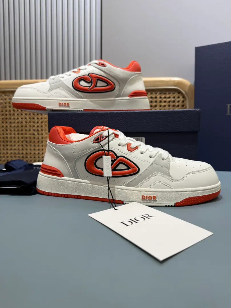 Couple money., Top-level requisition versionDio*✖️kawsJoint contributions 🐍Snake Year PrescriptionB57Jay Chow's same guy.Dribble Low gang sneakers. Precision of originalCP！Infinite approach., Crafts and crafts. The people must be given a pair of hands.🐾 #diorThe Euro-style.NMultired cards, Low-saturated color is a lot of fun. It's hard to be unloved by a simple wind.💓💓 Fabulous original customize top-level head-heading skin, Sidesark DIO* AND KAWS Mark Up, Redone the brand symbol with a colored snake.. The fashion is just full.！♪ And quality and beauty and beauty！Original custom striped airnet sheet, DoubleTPUOriginal Bottom, Super-fine shoe bottom puncture(The details must be a huge fan of it.) The original uniform shoes have chips on their right and left feet.NFCSensitivity directly into the network.. Recurse ceiling level Full package of fine airplanes. Please accept my quality.‼️ Please be careful with the market traffic.！ Codes: 35-44（Men38/45I'll make sure I don't change it.）