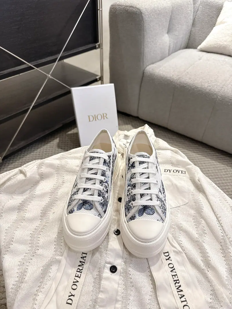 Newest Color（Thick） size: 35-41（41No, no, no, no, no.） DiorDio. ✨ 【Embroidery】〽️Series. The pattern is tied to a flat-bed leisure shoe..