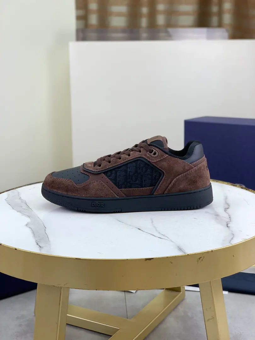 Plant prices 💎Top Quality💎A pair of Dio's sports shoes. Top-level high-end version Repurchase Quality Original development The Dios Spring and Summer Festival.B27 The couple's sneakers are the new item in the series., （Dior）B27Sports shoes,Original purchase The old spring-old sports shoes. A big star in the red. The upper foot is very effective.nice It's made by Italian craftsmen.B27Sportsboard shoes The hierarchy is clearly defined with a different stereo effect.🌟Show the Modun Yuagle.,It's like a beauty.Dior x AJ1, The classic old flower embroidery element. We're out of stock. Original Counter1:1The condom, Perfect shoe.. DiorThe classic style of the. It's carefully crafted with black smooth cow leather., Sides are in rice and black. Oblique Pamphlet. “CD Icon”The shoes are so beautiful and so delicate., Double rubber soles., The back end of the shoe and the heel have branded details., Raise the tone. The ankles. Oblique Stamp belt, Alignable Altitude, It's a good thing to be in line with the whole design.. It's a lot of fashion., It's a color for the different models.. Import silk cow skins.DEmbrace. Multicolor🉑️Select TPUOtsumi! Codes:Female35-40 Men: 38-46（Men38, 45, 46Do the code., No, no, no, no, no.）