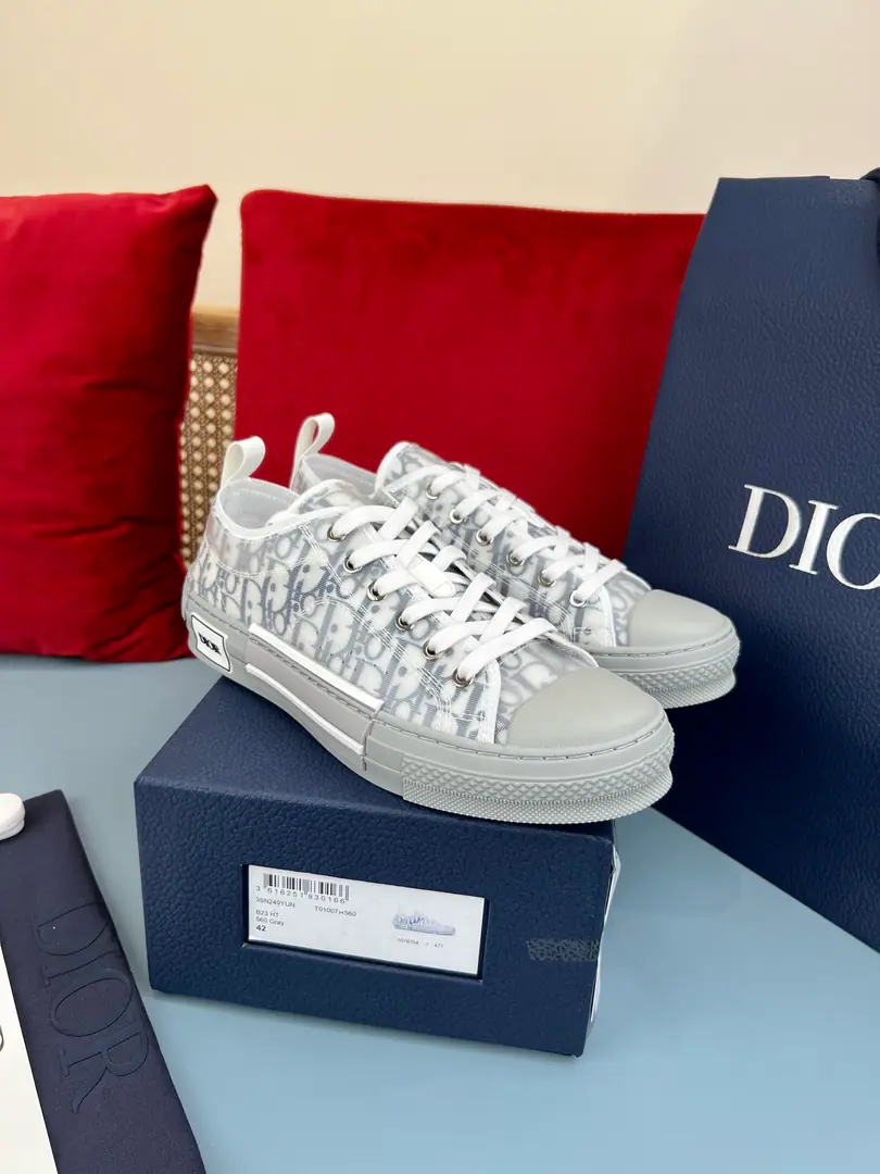 Couple money.👫Plant price, Top version original engravedDior Dio.B23Low gang sneakers. This one. B23 Low gang sneakers use transparent web-eye fabrics andOblique Flank canvas folded with decorations, It's a huge effect.. The classic canvass details., ♪ Like a hole in the eye and a tie ♪, White rubber soles., We'll have to get the rounded shoe head and the back heel and the ring., ♪ Fabulous design and retro-channeling. Sidesark“DIOR”Marks and other contrasting details., It's easy to mix with a variety of leisure products.. * Oblique The bouquets are made of transparent collage. * Superfiber. * The rubber surface with reinforced shoes is paired with double-coloured plates. * Ruler Standard, It's recommended to be purchased by normal shoe code. * Size: Women35-40.Men38-46（45.46I'll make sure I don't change it.）
