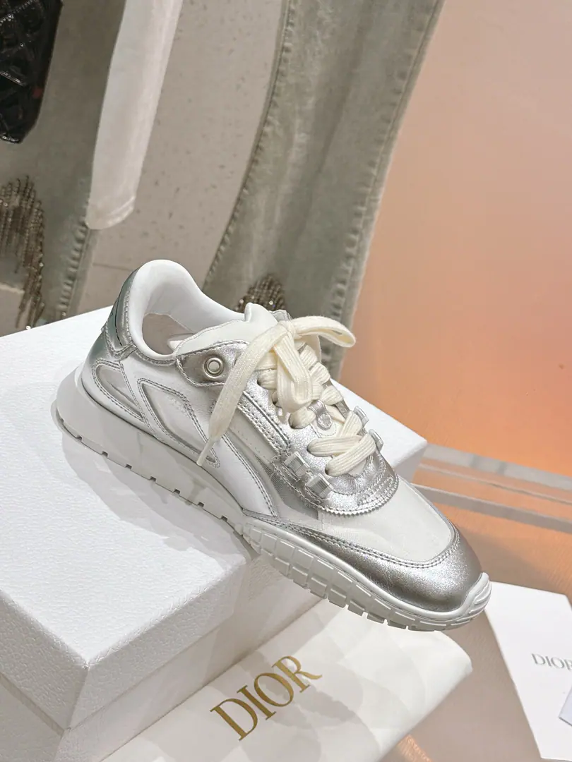 🏧𝐃𝐢𝐨𝐫The Dios New Lover.👫- The German shoe. A bright eye viewing network design style The top-of-the-line surface mix. It's fresh and full of life. I'm so happy with my feet. Shoe.: Bullskins., Cows, counter-emerging and netting. Uchi.: Lamb skin. Shoes under the sole.: Shade it.TPUOtsumi! Codes: 35-45（Women40.41Men45Make a reservation.）