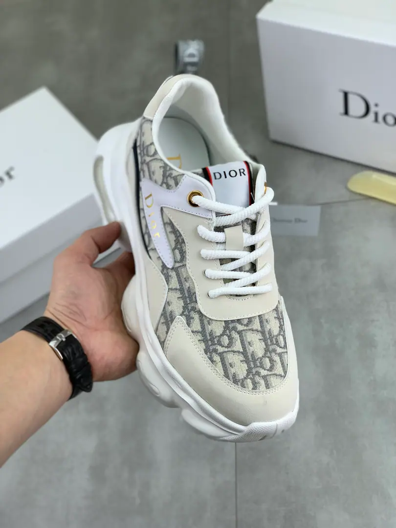 Plant prices 【⚽️】🆘【Dior】2025Dior's original wearing low-boy shoes. Classic recreational shoes.🔥This paragraph is a classic for the official., Quality, Original manufacturer, Use of quality cattle skin formulation materials➕Comfortable airnets.➕Pigskin shoes., Perfect., Design of a large fashion, It's attracted to a lot of consumers., It's good for the driver.🚗, It's about the best quality of the market., Colours: 2️⃣Colour Codes: 38--44（45 Do it.）