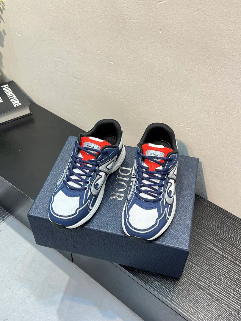 🔥🔥🔥Dior Dior's latest color.B30Series Respect Daddy's sneakers. Original procurement development Make the goods. NewB30Sports shoes Reconciling the trend of the retro-establishment market Dad ShoesIt's on the tongue of the shoes.DiorMark And the shoes are...B30Model！B30They use delicate leather and web-eye fabrics to put their shoes together., The letters on both sides of the shoe.CD Identify yourself., The shoe has many lines to outline the details. Makes shoes look less monotonous., It's a recollection. Send a cabinet for fine packaging🛍📦 ▪️Fabulous.: Original customised technical fabric+Network ▪️Uchi.: Customize the air inside. ▪️Otsumi!: Original OpenIPBubbles+TPUOtsumi! ▪️Bottom: 3.5CM ▪️Size: Female size35-40 / Men39-46（Men38 46Do it.）