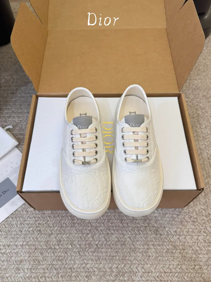 The Odyssey.oneSeries White shoes. Leisure Sports shoes Shoes. Original procurement development Make the goods. New paragraph for the current season Dior One Sports shoes modern, Chan Dior The most beautiful process.. It's made with white cow leather.. It's a mix of the season's leisure monoliths., And make a nice look for fashion. Original customized top-of-the-skin fabric Imports into the air. Original version to openSize: 35-39 40Set it up.