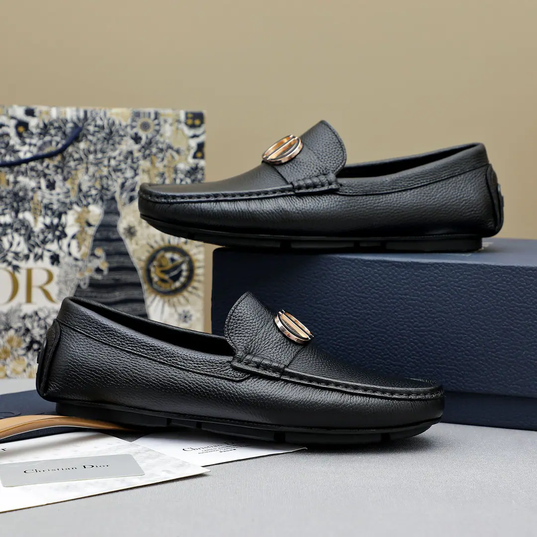 Trade marks: Dior「 Dio. 」Leisure shoes. Positive code number: 38-44 （45.46I'll make sure I don't change it.） Commodity materials: The stale cow-skins. In the sheep's skin. Rubber Bottom