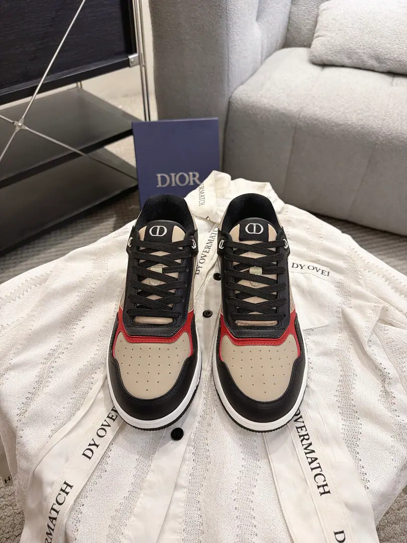 DIORDior Classic Leisure Expense Series 【B27Couples' leisure shoes.】 Based on the classic shoe. Add deconstruct element design Classic brand.🔢NumberslogoIt's perfect on the shoetail. Round the circle around the shoe line.“23”Mark, Original custom-made cattle skinnet➕Embroidization Alphabet process, It's a good time., It's a very modern design., The market is the top. The king of the upper foot.🔥 ❶Fabulous.:Original custom-made cow skin➕Original customized embroidery fabric ❷Uchi.:Original customize high density air network ❸Foot.:Customize the original high density air-infused hyperplastic mats ❹Otsumi!:OriginalTPUMulti-coloured snorkel【Unusual base】 ❺Codes:Women35-39.Men40-45（Women40.41.Men45.46.Custom without re-offer） ❻Packaging:Original package ☀Colours:Synchronise update of the network Kobara.（Men➕10） Koban.（Men➕10） Print➕20