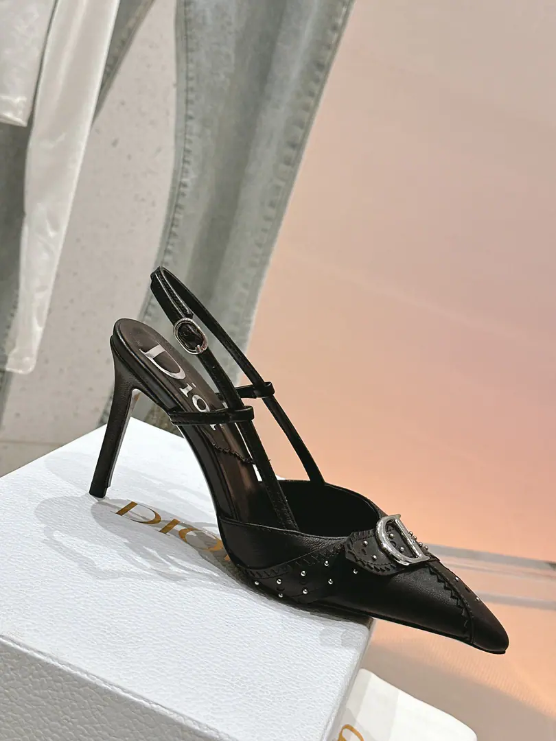 🏧𝐃𝐈𝐎𝐑Shopping level New sharpest Muller girl's shoes. The star is the same.CDLetterlogoHigh-heel scaffolding, empty sandals. Market highend version！ Material: I'm a sheep-skinner. Watered sheep's skins. Italy🇮🇹The original is a very big one. He's tall.: 9cm size: 35-39 [40.41.42Custom]