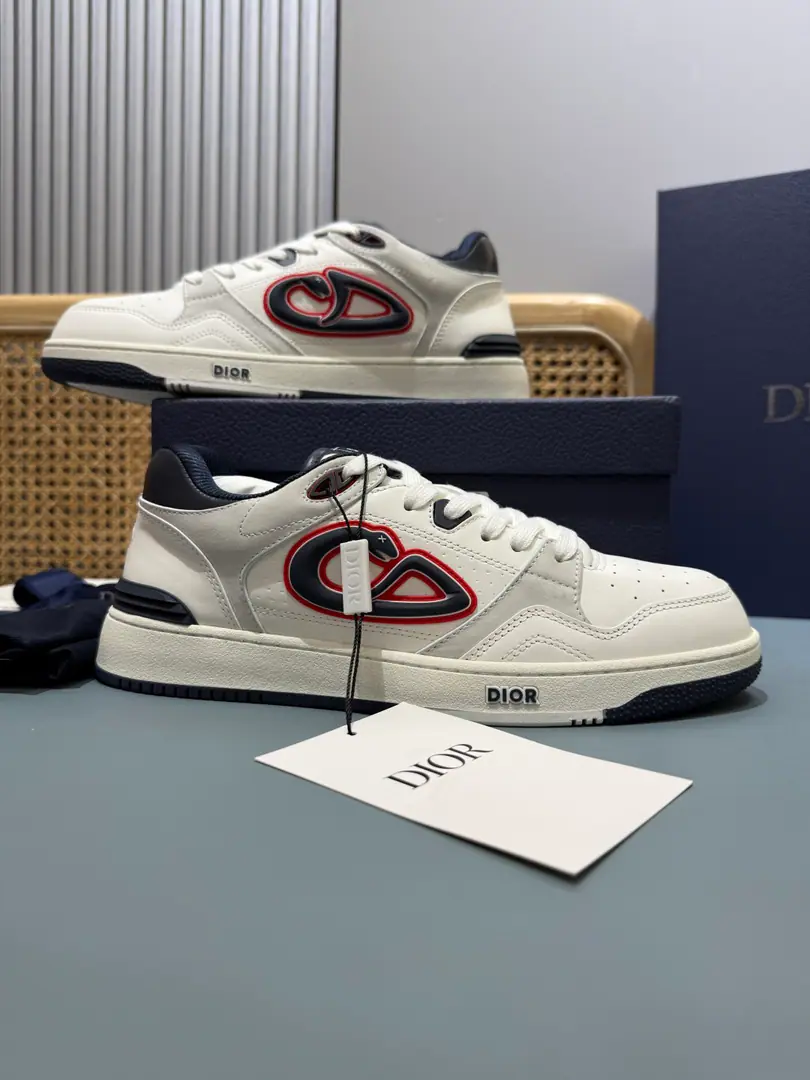 Couple money., Top-level requisition versionDio*✖️kawsJoint contributions 🐍Snake Year PrescriptionB57Jay Chow's same guy.Dribble Low gang sneakers. Precision of originalCP！Infinite approach., Crafts and crafts. The people must be given a pair of hands.🐾 #diorThe Euro-style.NMultired cards, Low-saturated color is a lot of fun. It's hard to be unloved by a simple wind.💓💓 Fabulous original customize top-level head-heading skin, Sidesark DIO* AND KAWS Mark Up, Redone the brand symbol with a colored snake.. The fashion is just full.！♪ And quality and beauty and beauty！Original custom striped airnet sheet, DoubleTPUOriginal Bottom, Super-fine shoe bottom puncture(The details must be a huge fan of it.) The original uniform shoes have chips on their right and left feet.NFCSensitivity directly into the network.. Recurse ceiling level Full package of fine airplanes. Please accept my quality.‼️ Please be careful with the market traffic.！ Codes: 35-44（Men38/45I'll make sure I don't change it.）