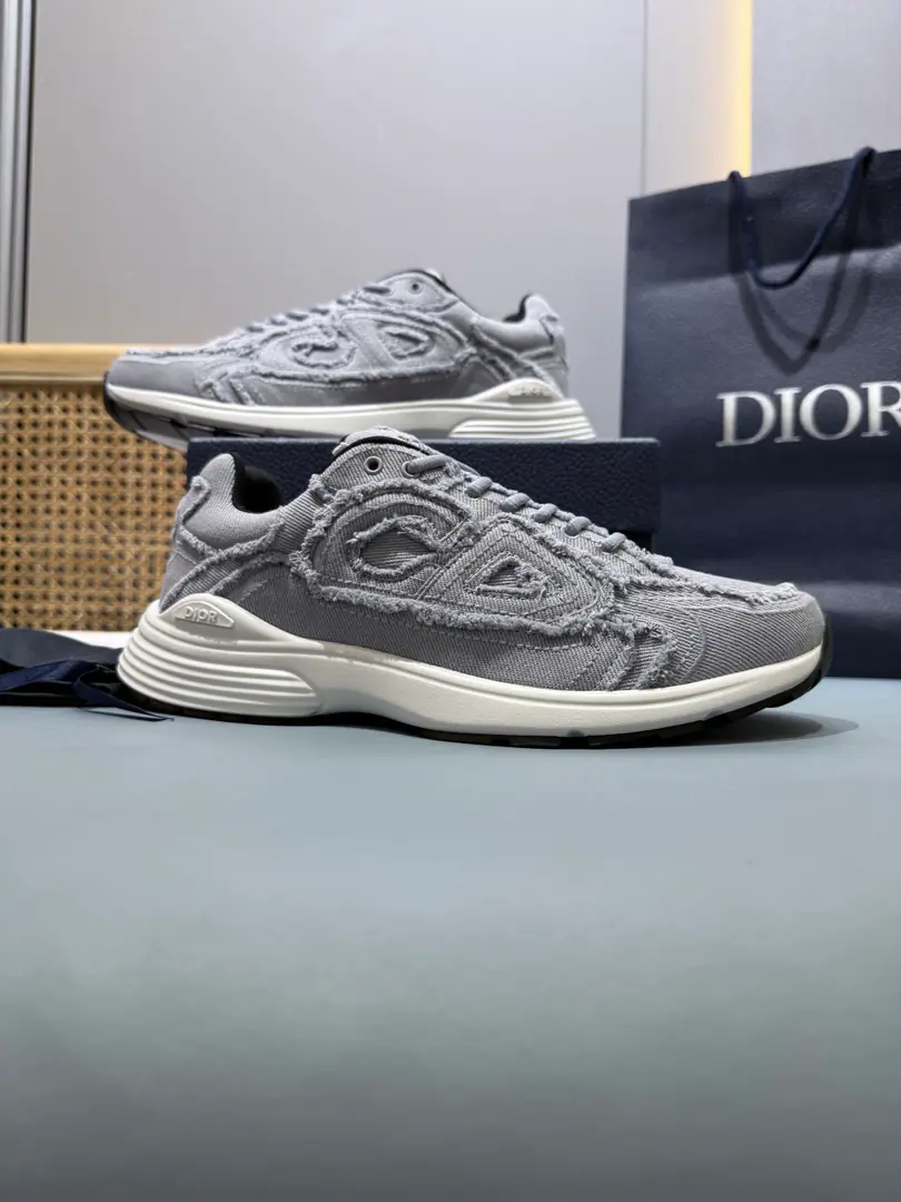 Top Couple money.👩🏻‍❤️‍👨🏻Plant price, This one. B30 Countdown The sneakers are... DDon't make a classic new one., Fashion and sport.. The redesigned formula is carefully designed using materials such as Navy blue-feather., I'm not sure. CD30 Mark Up, I'm not sure I'm going to be able to tell you how beautiful I am.. The tongue and the back of the shoe are in silver. D B30 and CD30 Mark. The light texture of the rubber outside highlights a lot of classic details., Internal ballistic design, To build the desired comfort.. It's a mix of leisure singles., Make a fine shape.. Help with the face material.: Texture, Cow-cutter. Except decorations and decoration lines Side and back side CD30 Mark ♪ Shoe tongues on the D B30 Mark Internal ballistic belt design, Steady match. White lightly texture rubber external matching Dior Signs and black edges The bottom of the pairs of shoes is scalded with Dio, CD30 and B30 Mark Size: 35-47 (47I'll make sure I don't change it.)
