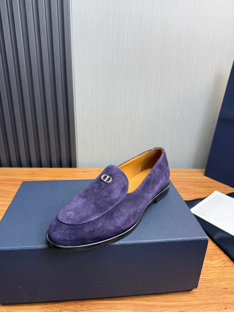 Plant The original one., That's a big one.🔱 ＤＩＯＲ.Dio..Men's business shoes., Top cow..1:1Delivery⬆️Extremity and honor.👞All import original branded fabrics, Just to make a more comfortable dress experience., Shoe.: The original import is a piece of gravy., Bullskins.➕The top import is all over the cow., The original is really a big one.-45（38.45No re-election.）