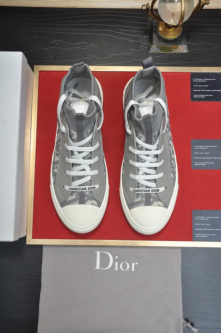 Get out of the factory. 【Dio.】Walk ‘n’DiorA couple of embroidery cotton.👩‍❤️‍👨Leisure shoes., Use quality, White rubber bottom., Pure cotton embroidery on the shoe., Show your personality., Use of shoe tongues and shoelacesChristian DiorMark Decoration. Water, in the sheep's skin., Skins and feet.. Couple money.（Female35-40Code）（Men38-44Code）