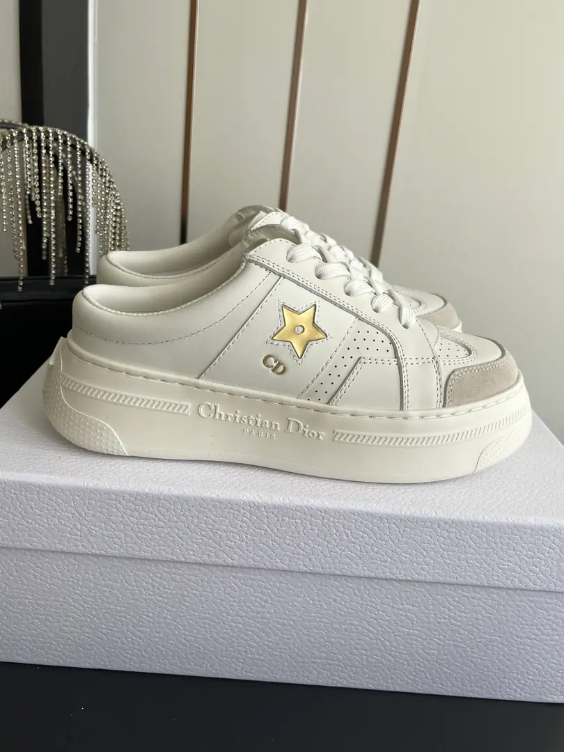 🏧𝐃𝐢𝐨𝐫Top Version Newly-new half-shoeed, half-shoes., A lot of stars., The super-loan of the red., ♪ The two sides of the wall ♪ CD The sign shows how simple the atmosphere is.. The prototype is a model., The details are welcome. Original import of cattle skin+Counter-featur. It's a nice airnet.+Bull-skin. The original thick shoe bottom is so light and soft. Size:35-41 [40.41Make a reservation.]