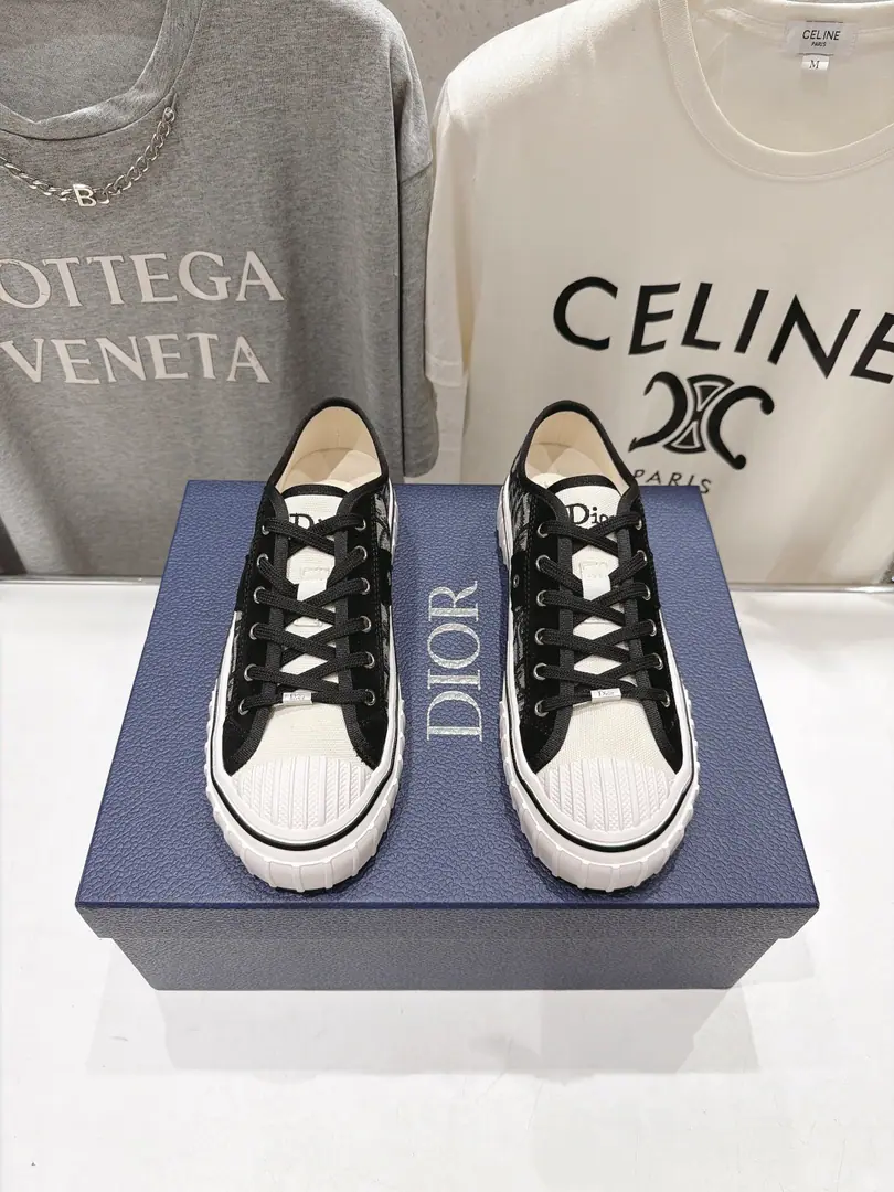 High Version Out Dior/Dio.F DHome.2026ssNewly-wobbled couple-skinned sails and leisure shoes. Original procurement development Make the goods. This sails are a fashionable shoe., The upper feet are particularly comfortable., Bright eyes.. Side originallogoAppend, It's a lot of fashion. ✔Fabulous.: Original custom fabric ✔Uchi.: Import air-net sheet ✔Otsumi!: The original exclusive is the bottom of the story. ✔Size: 35-46（Women40.41 Men45.46Make a no-refund order.）