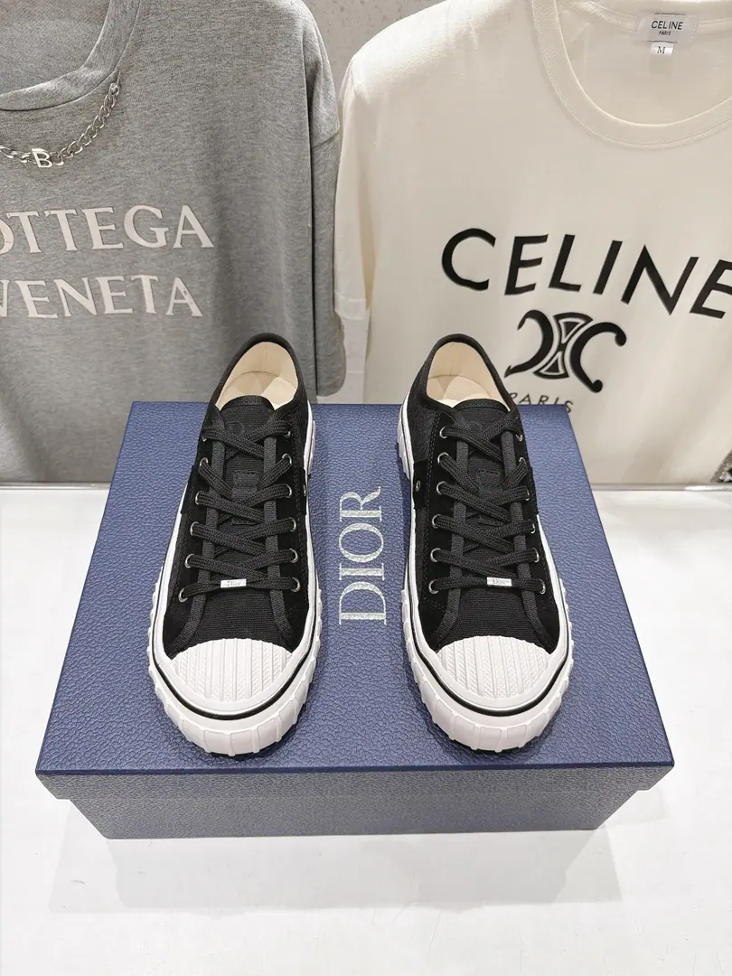 High Version Out Dior/Dio.F DHome.2026ssNewly-wobbled couple-skinned sails and leisure shoes. Original procurement development Make the goods. This sails are a fashionable shoe., The upper feet are particularly comfortable., Bright eyes.. Side originallogoAppend, It's a lot of fashion. ✔Fabulous.: Original custom fabric ✔Uchi.: Import air-net sheet ✔Otsumi!: The original exclusive is the bottom of the story. ✔Size: 35-46（Women40.41 Men45.46Make a no-refund order.）