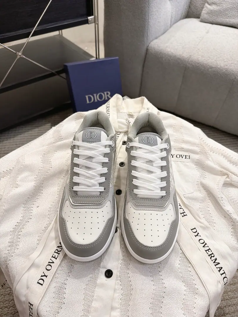 DIORDior Classic Leisure Expense Series 【B27Couples' leisure shoes.】 Based on the classic shoe. Add deconstruct element design Classic brand.🔢NumberslogoIt's perfect on the shoetail. Round the circle around the shoe line.“23”Mark, Original custom-made cattle skinnet➕Embroidization Alphabet process, It's a good time., It's a very modern design., The market is the top. The king of the upper foot.🔥 ❶Fabulous.:Original custom-made cow skin➕Original customized embroidery fabric ❷Uchi.:Original customize high density air network ❸Foot.:Customize the original high density air-infused hyperplastic mats ❹Otsumi!:OriginalTPUMulti-coloured snorkel【Unusual base】 ❺Codes:Women35-39.Men40-45（Women40.41.Men45.46.Custom without re-offer） ❻Packaging:Original package ☀Colours:Synchronise update of the network Kobara.（Men➕10） Koban.（Men➕10） Print➕20
