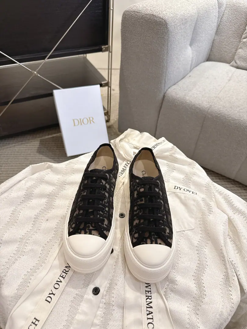 The latest colored nettile. （Thick） size: 35-41（41No, no, no, no, no.） DiorDio. ✨ 【Embroidery】〽️Series. The pattern is tied to a flat-bed leisure shoe..