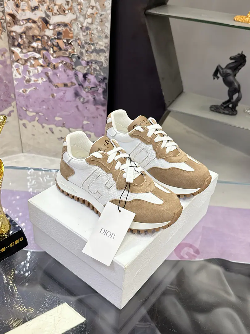 Plant 2025New Dio sneakers. C'est DiorSports shoes, LeftCRightDI'll make a mess of Dior.CDMarking, Low profile luxury., It's cozy and light., Thick** ꈍ◡ꈍ White net eye fabrics with imported cattle and fury., TPUOtsumi! Official Sync Hot. Codes35-40（41Custom）
