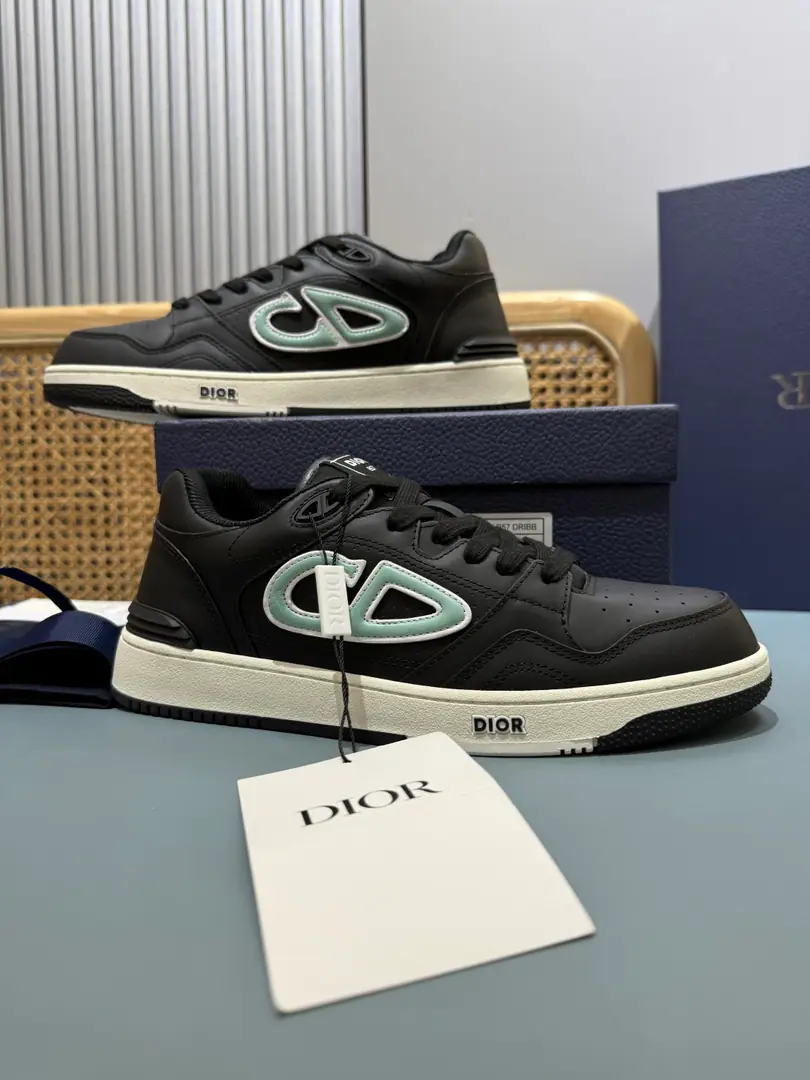 Men👨🏻, Top-level requisition versionDio*✖️kawsJoint contributions Restricted versionB57Jay Chow's same guy.Dribble Low gang sneakers. Precision of originalCP！Infinite approach., Crafts and crafts. The people must be given a pair of hands.🐾 #diorThe Euro-style.NMultired cards, Low-saturated color is a lot of fun. It's hard to be unloved by a simple wind.💓💓 Fabulous original customize top-level head-heading skin, Sidesark DIO* AND KAWS Mark Up, Redone the brand symbol with a colored snake.. The fashion is just full.！♪ And quality and beauty and beauty！Original custom striped airnet sheet, DoubleTPUOriginal Bottom, Super-fine shoe bottom puncture(The details must be a huge fan of it.) The original uniform shoes have chips on their right and left feet.NFCSensitivity directly into the network.. Recurse ceiling level Full package of fine airplanes. Please accept my quality.‼️ Please be careful with the market traffic.！ Codes: 39-44（Men38/45I'll make sure I don't change it.）