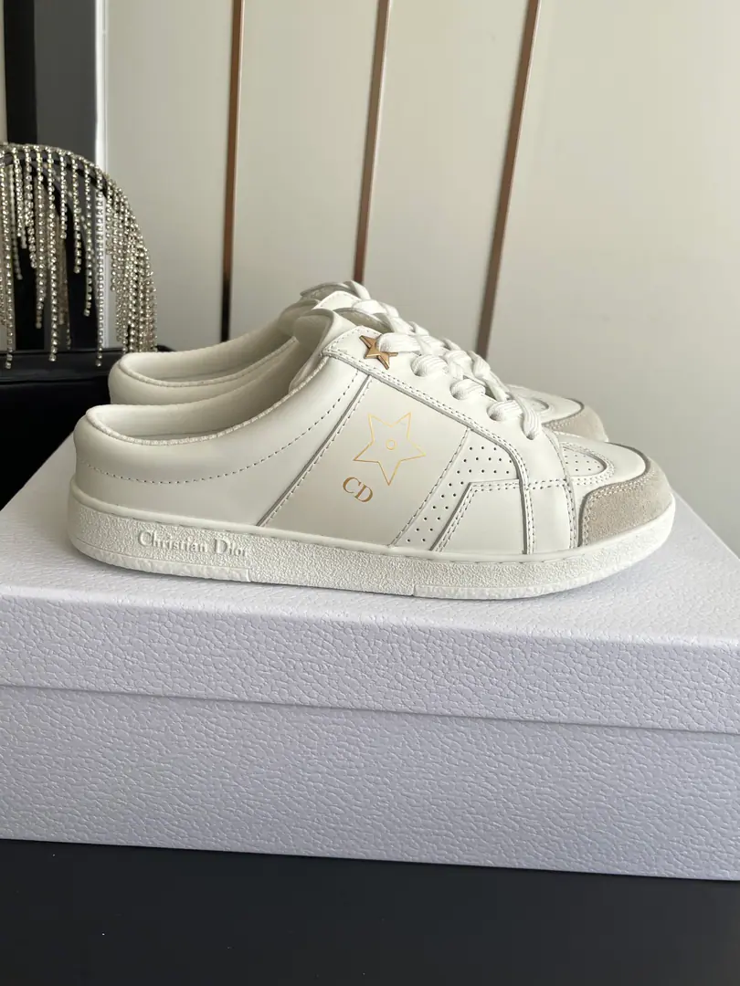 🏧𝐃𝐢𝐨𝐫Top Version Newly-new half-shoeed, half-shoes., A lot of stars., The super-loan of the red., ♪ The two sides of the wall ♪ CD The sign shows how simple the atmosphere is.. The prototype is a model., The details are welcome. Original import of cattle skin+Counter-featur. It's a nice airnet.+Bull-skin. The original thick shoe bottom is so light and soft. Size:35-41 [40.41Make a reservation.]