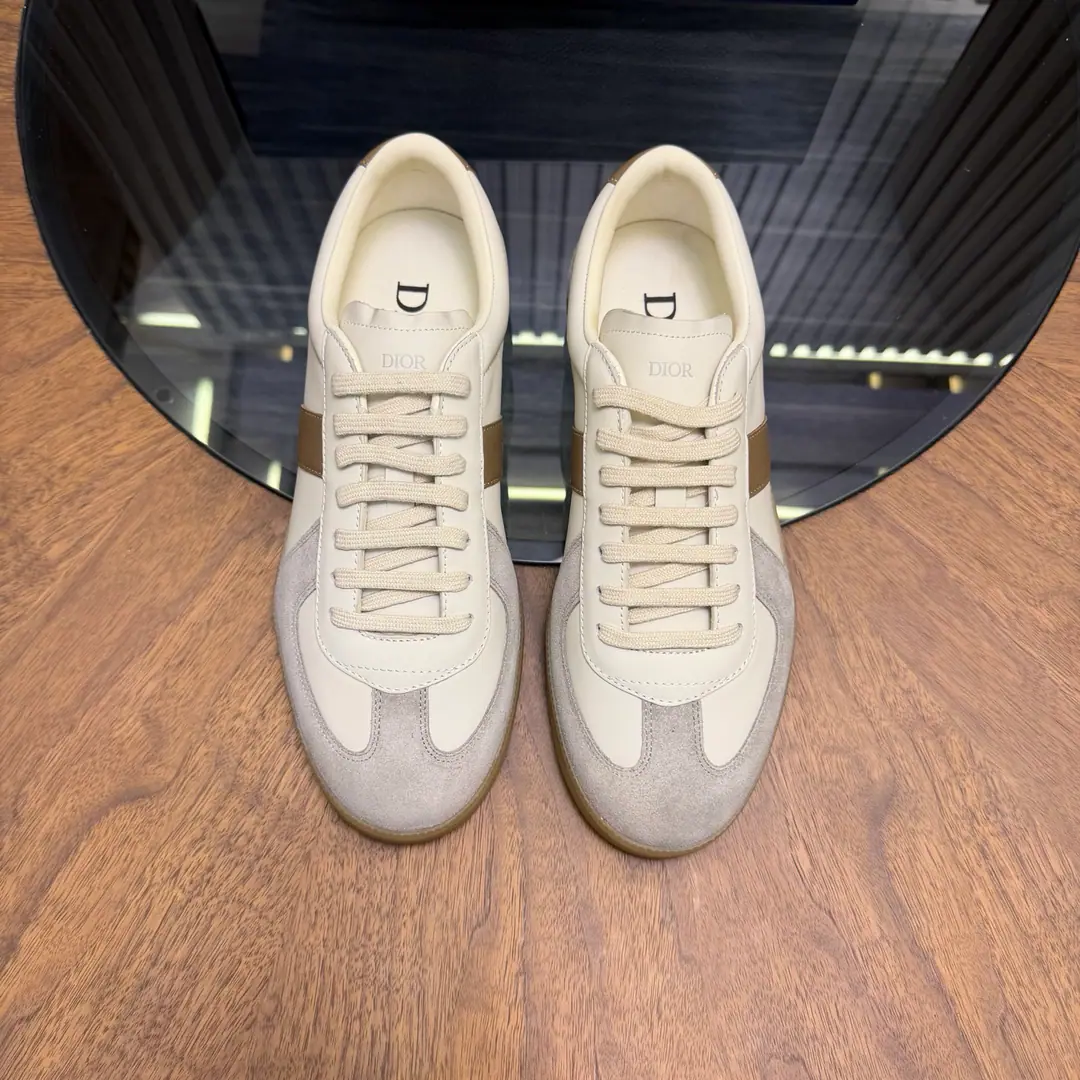 🔥🔥DiorDio. Latest B01Series Matchpoint Men - Tetsu. Leisure Sports shoes Original procurement development Make the goods. This one. B01 MatchpointThe sneakers are new in the fall of the 2005., ♪ And it marks ♪ Dior The classic return., Reconstruct it in a fashionable contours.. It's carefully crafted with black and white smooth cow leather., ♪ To put the gray-glued tan on the ups and downs ♪. Shoe tongue and inside side. Dior Mark, Heel back of the shoe. CD Icon Mark. It's a mix of Amber rubber shoes., by the dotted Dior Mark, Can be associated Dior Icons Set the set of models for the series, Make a fine shape. Send a cabinet for fine packaging🛍📦 ▪️ Fabulous.: Original customized import of head-level cattle skin ▪️ Uchi.: Softly imported into the cattle. ▪️ Shoes under the sole.: Original Open Model Slide-InTPUMaterial ▪️ Bottom: 2.5CM ▪️ Size: Men39-45