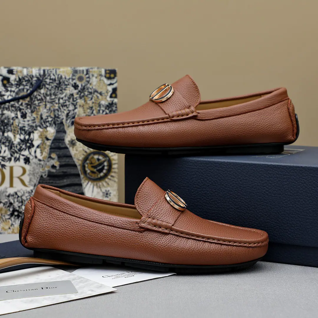 Trade marks: Dior「 Dio. 」Leisure shoes. Positive code number: 38-44 （45.46I'll make sure I don't change it.） Commodity materials: The stale cow-skins. In the sheep's skin. Rubber Bottom
