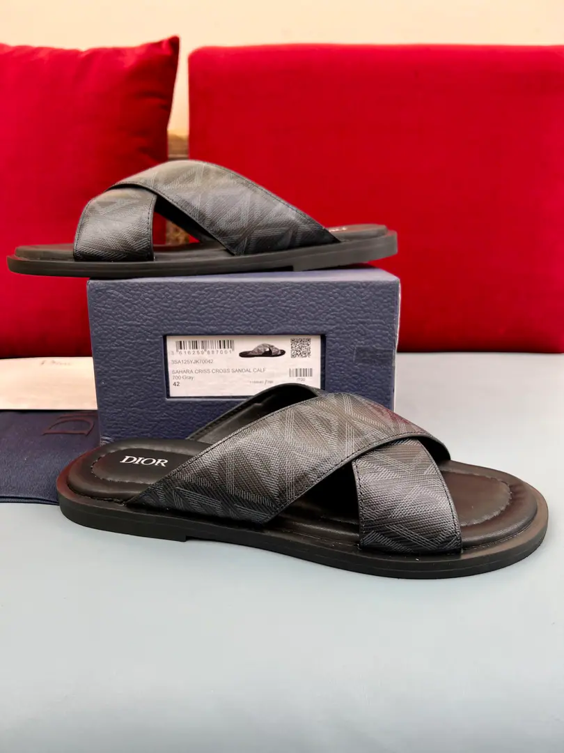 Men👨🏻Plant price, New paragraph 🆕Dior Aqua A man's slippers are elegant and leisurely.. - I'll take a D.～Ash CD Diamond Reconstruct the canvas., Inspired by the... Dio～Archives. Match“D”Signs and commo-tone bottoms, It's easy to match shorts or jeans., Make a fine shape.. Codes: 38-47 (38.47I'll make sure I don't change it.)