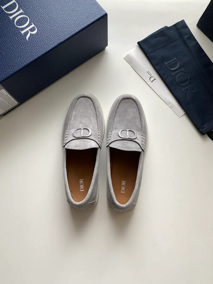 New paragraph🆕 Dior Granville LeFleur shoes are a casual orthopedic shoe-shoe.. The luxuries of dios and velvets are carefully crafted., Shoes on the face of the same color and the same color as copper alloy. CD Icon Mark Up. Lighter white rubber soles are more sophisticated., Outside, engraved. Dior Oblique Pattern Upgrade, On the back. Dior Mark. It can add grace to the various forms of leisure.. Codes: 38-44 Colours: Black, Ash., Qazi, Dark Blue